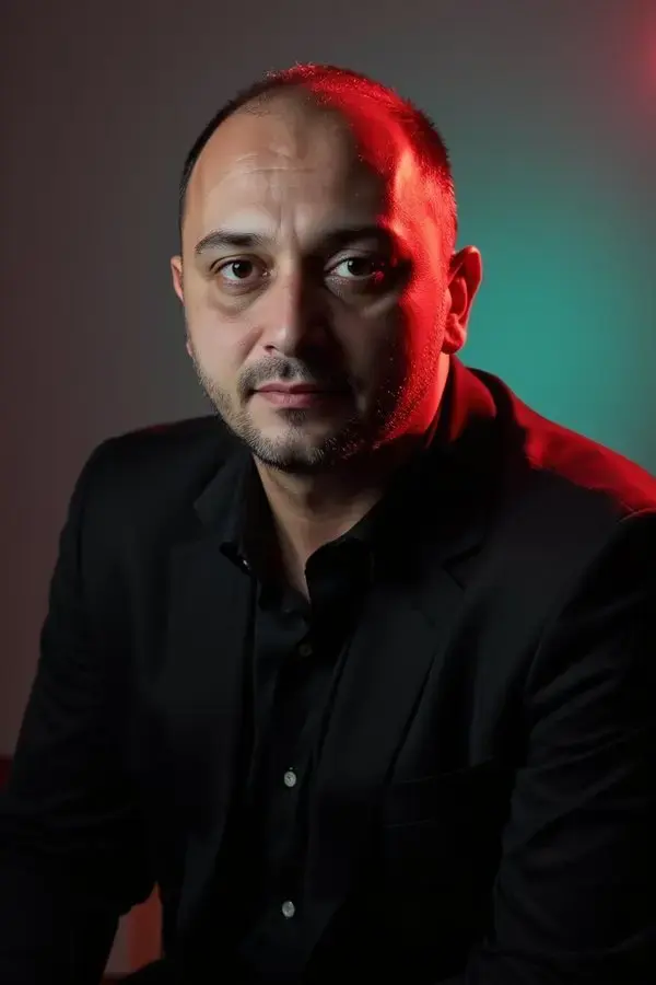 Portrait of Firoiu Dan Nicolae, author and artist of Glowing Oceans